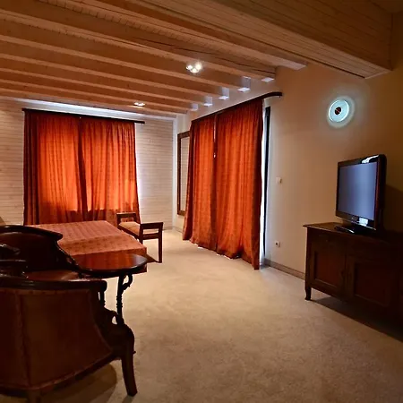 Villa Vuchev *
